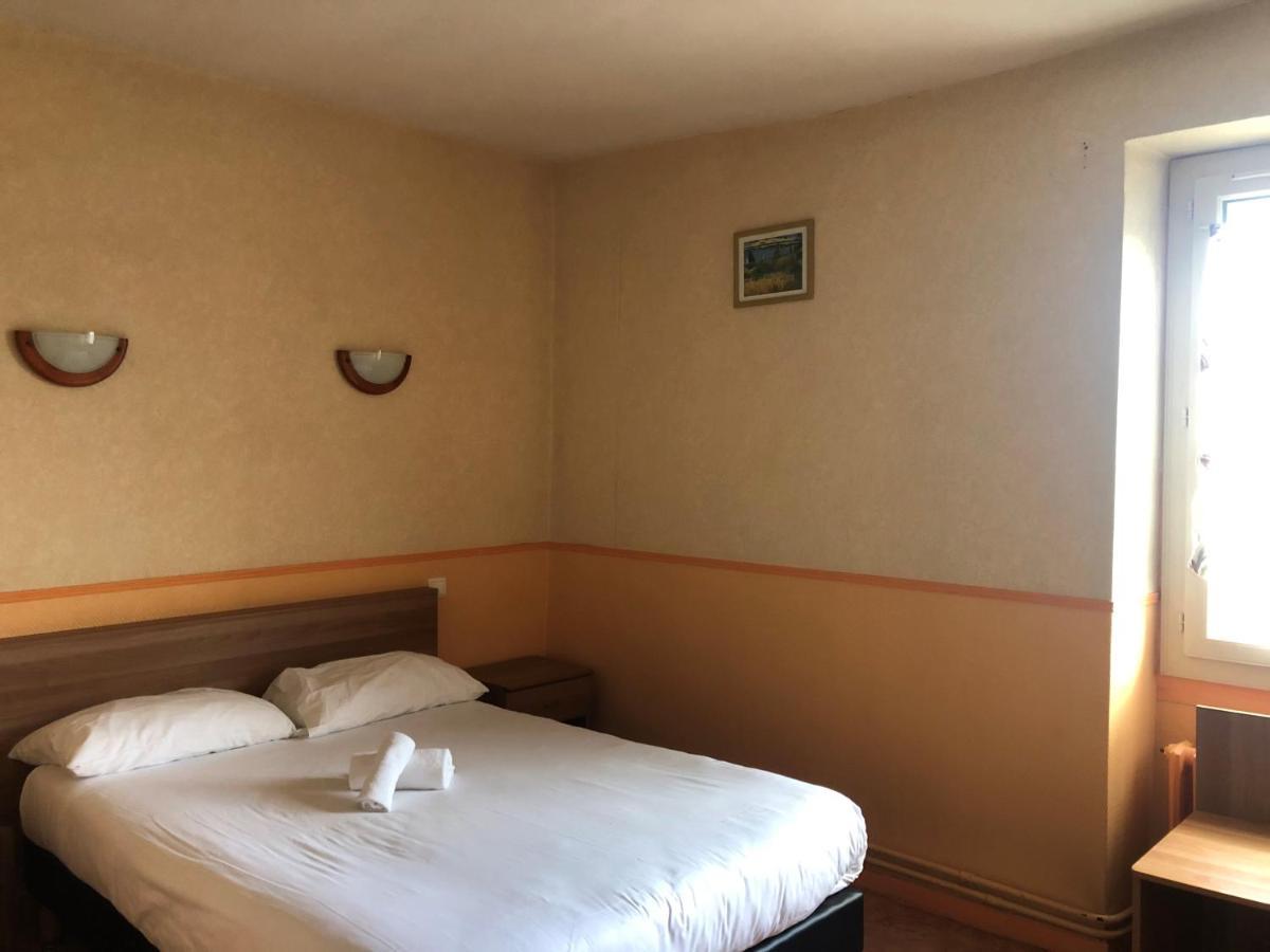 Logis Hostellerie Du Cheval Blanc سانت ميور دو تورين المظهر الخارجي الصورة