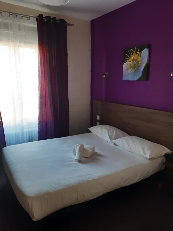 Logis Hostellerie Du Cheval Blanc سانت ميور دو تورين المظهر الخارجي الصورة