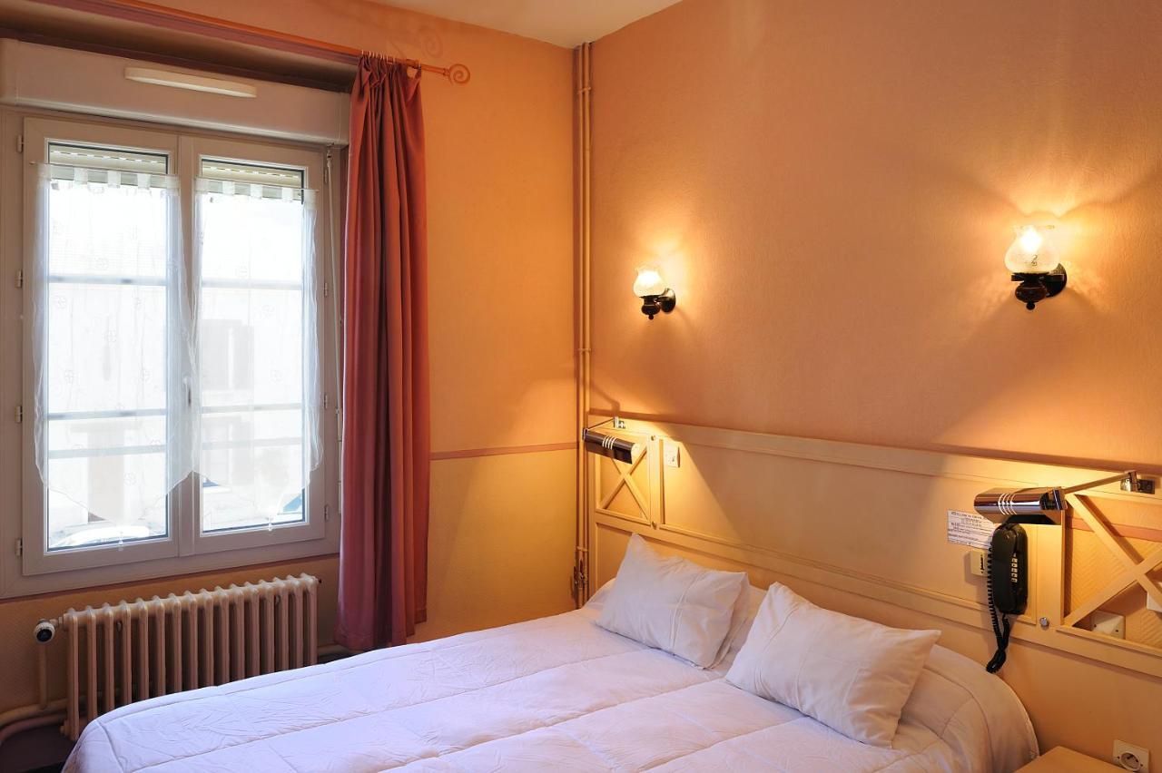 Logis Hostellerie Du Cheval Blanc سانت ميور دو تورين المظهر الخارجي الصورة