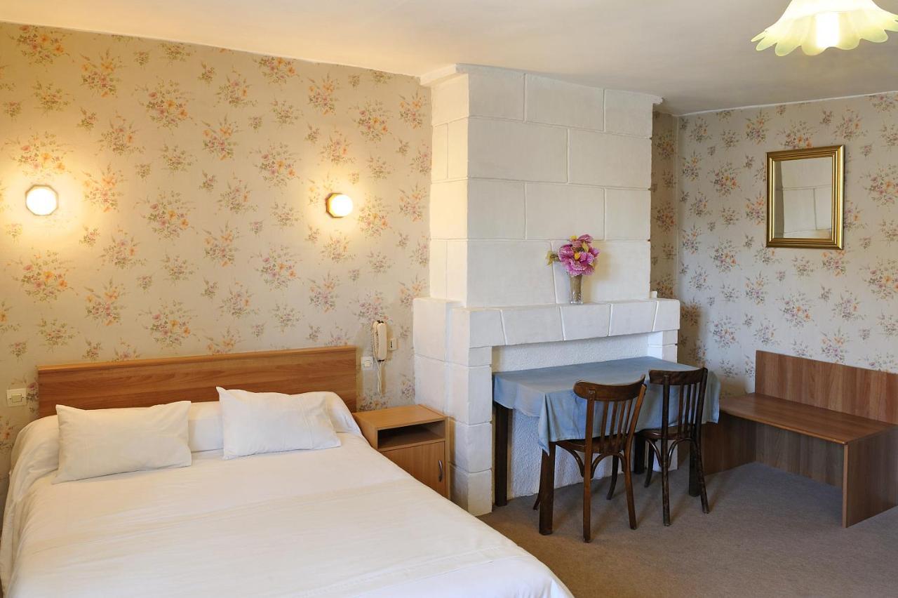 Logis Hostellerie Du Cheval Blanc سانت ميور دو تورين المظهر الخارجي الصورة