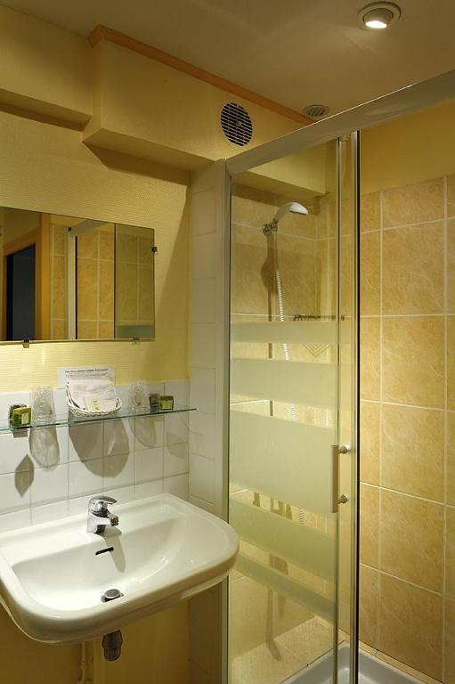 Logis Hostellerie Du Cheval Blanc سانت ميور دو تورين المظهر الخارجي الصورة