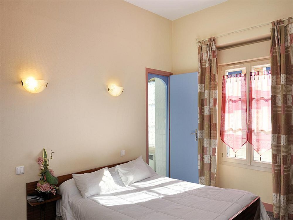 Logis Hostellerie Du Cheval Blanc سانت ميور دو تورين المظهر الخارجي الصورة